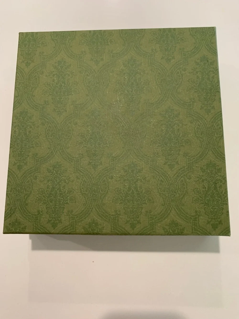 Authentic Gucci Olive Green Demask Empty Gift Box w/tissue. Medium square 9x9x3